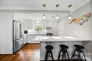 241 Wakefield Dr, Charlotte, NC 28209 - Photo 4