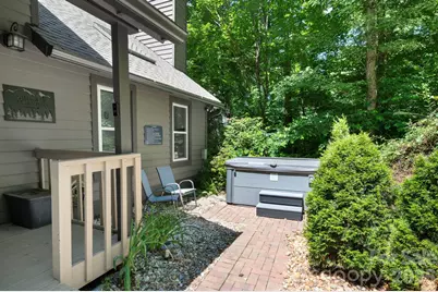 450 Elk Mountain Scenic Highway, Asheville, NC 28804 - Photo 4