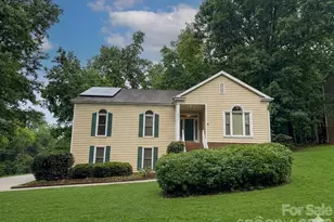 2001 Colony Hill Dr, Charlotte, NC 28214 - Photo 1