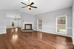 2001 Colony Hill Dr, Charlotte, NC 28214 - Photo 4