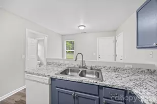 5194 Brooktree Dr, Charlotte, NC 28208 - Photo 8