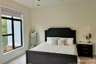 663 E 10th St, Charlotte, NC 28202 - Photo 16