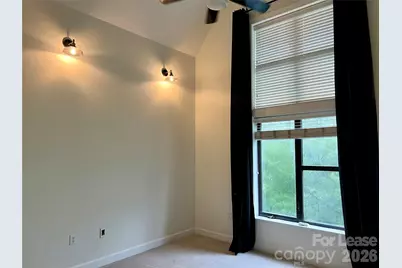 663 E 10th Street, Charlotte, NC 28202 - Photo 20