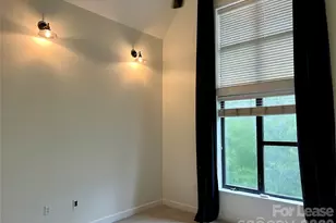 663 E 10th St, Charlotte, NC 28202 - Photo 20