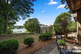 9717 Emerald Point Dr, Charlotte, NC 28278 - Photo 32