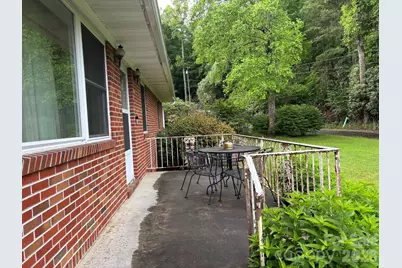 609 Valley Road, Spruce Pine, NC 28777 - Photo 2