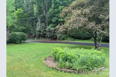 609 Valley Road, Spruce Pine, NC 28777 - Photo 6