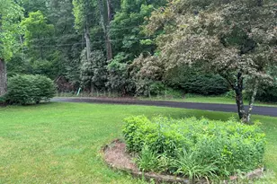 609 Valley Rd, Spruce Pine, NC 28777 - Photo 6