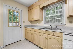 808 Floyd Ln, Gastonia, NC 28052 - Photo 12