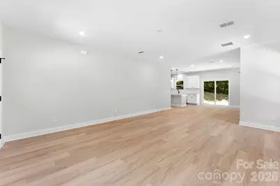 2100 Congress Court, Kannapolis, NC 28083 - Photo 8