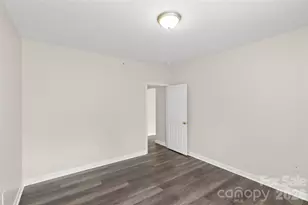 333 Westbend Dr, Charlotte, NC 28262 - Photo 10