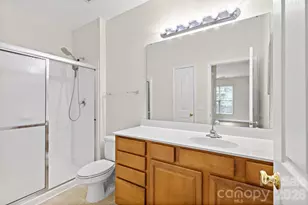 333 Westbend Dr, Charlotte, NC 28262 - Photo 32