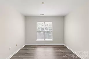 333 Westbend Dr, Charlotte, NC 28262 - Photo 36