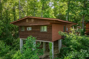 319 Blue Ridge Pkwy, Bryson City, NC 28713 - Photo 2