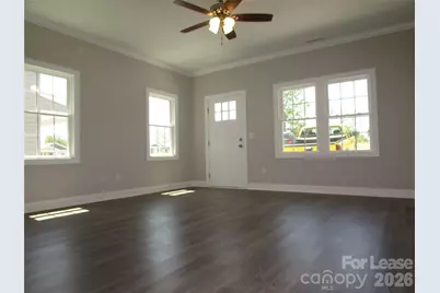1094 20th Street NE, Hickory, NC 28601 - Photo 2