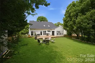 10010 Spring Park Dr, Charlotte, NC 28269 - Photo 4