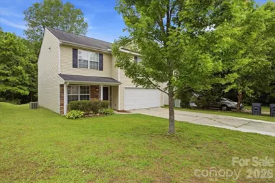7143 Wandering Creek Drive, Charlotte, NC 28216 - Photo 2
