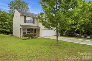 7143 Wandering Creek Dr, Charlotte, NC 28216 - Photo 2