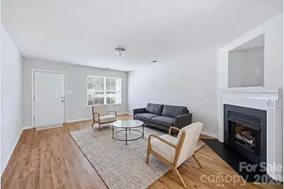 7143 Wandering Creek Drive, Charlotte, NC 28216 - Photo 6