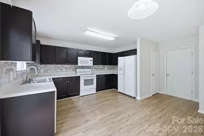 7143 Wandering Creek Drive, Charlotte, NC 28216 - Photo 16