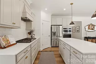 11511 Oakhampton Way, Matthews, NC 28105 - Photo 10