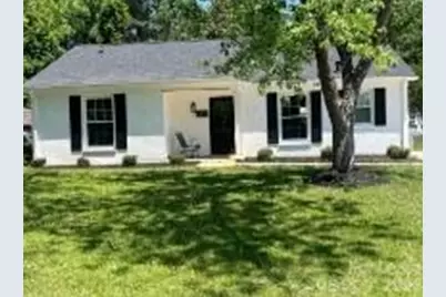 3510 Cypress Pond Drive, Charlotte, NC 28269 - Photo 2