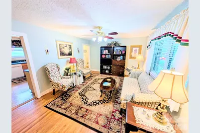 1014 SW Wright Street SW #5, Lenoir, NC 28645 - Photo 2