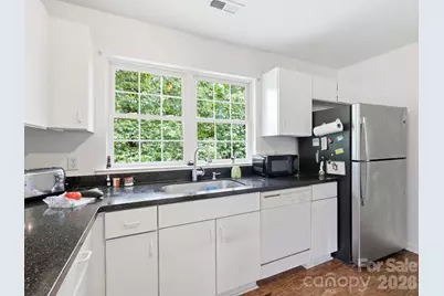 135 Ewarts Pond Road, Hendersonville, NC 28739 - Photo 12