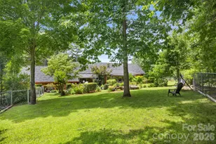 214 Harbor Ridge Dr, Connelly Springs, NC 28612 - Photo 24