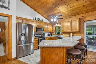 214 Harbor Ridge Dr, Connelly Springs, NC 28612 - Photo 6
