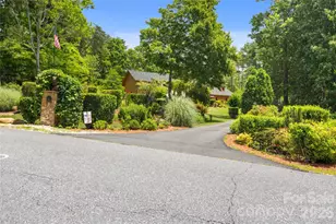 214 Harbor Ridge Dr, Connelly Springs, NC 28612 - Photo 2