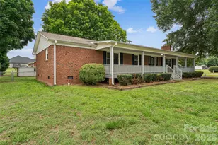 615 W 5th St, Landis, NC 28088 - Photo 2