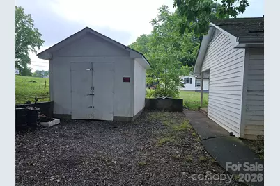 1641 Berkley Street SW, Lenoir, NC 28645 - Photo 16