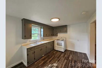 1641 Berkley Street SW, Lenoir, NC 28645 - Photo 12