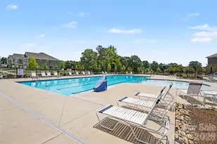 4035 Lawnview Dr, Charlotte, NC 28269 - Photo 32
