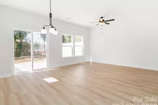 2505 Elon St, Charlotte, NC 28208 - Photo 2