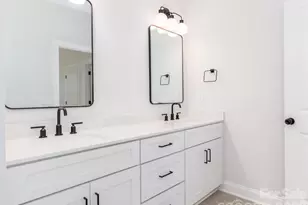 2505 Elon St, Charlotte, NC 28208 - Photo 4