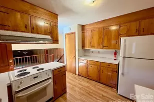 845 Cherokee Pl SW, Lenoir, NC 28645 - Photo 14
