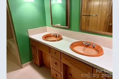 845 Cherokee Place SW, Lenoir, NC 28645 - Photo 28