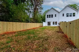 2507 Elon St, Charlotte, NC 28208 - Photo 18