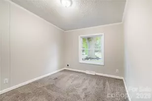 3902 Sharyn Dr, Charlotte, NC 28214 - Photo 24