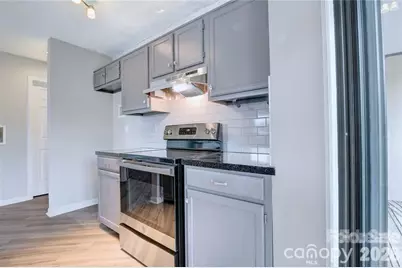 8121 Cedar Glen Drive, Charlotte, NC 28212 - Photo 6