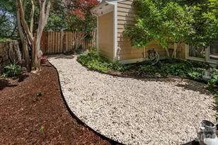 5935 Fitzwilliams Ln, Charlotte, NC 28270 - Photo 22