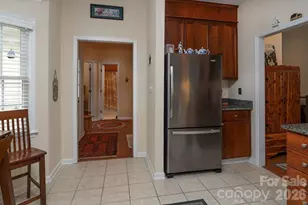 5935 Fitzwilliams Ln, Charlotte, NC 28270 - Photo 8