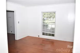 500 Godwin Ave, Lumberton, NC 28358 - Photo 8