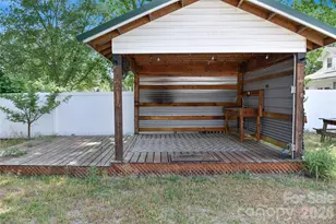 500 Godwin Ave, Lumberton, NC 28358 - Photo 28