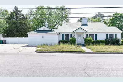 500 Godwin Avenue, Lumberton, NC 28358 - Photo 2