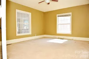 500 Godwin Ave, Lumberton, NC 28358 - Photo 12