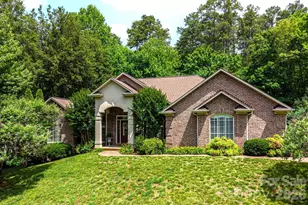 116 28th Ave NW, Hickory, NC 28601 - Photo 1