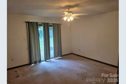4028 Elizabeth Street, Hickory, NC 28601 - Photo 4